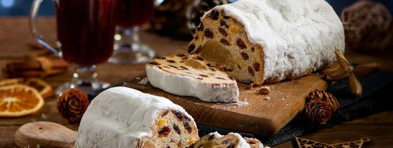 “Doce como o Natal, perfumado de tradição — assim é o stollen, um abraço em forma de bolo.”
